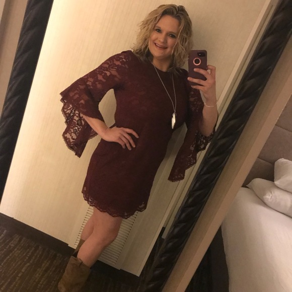 Meet your Posher, Christy ๐ - Picture 5 of 8